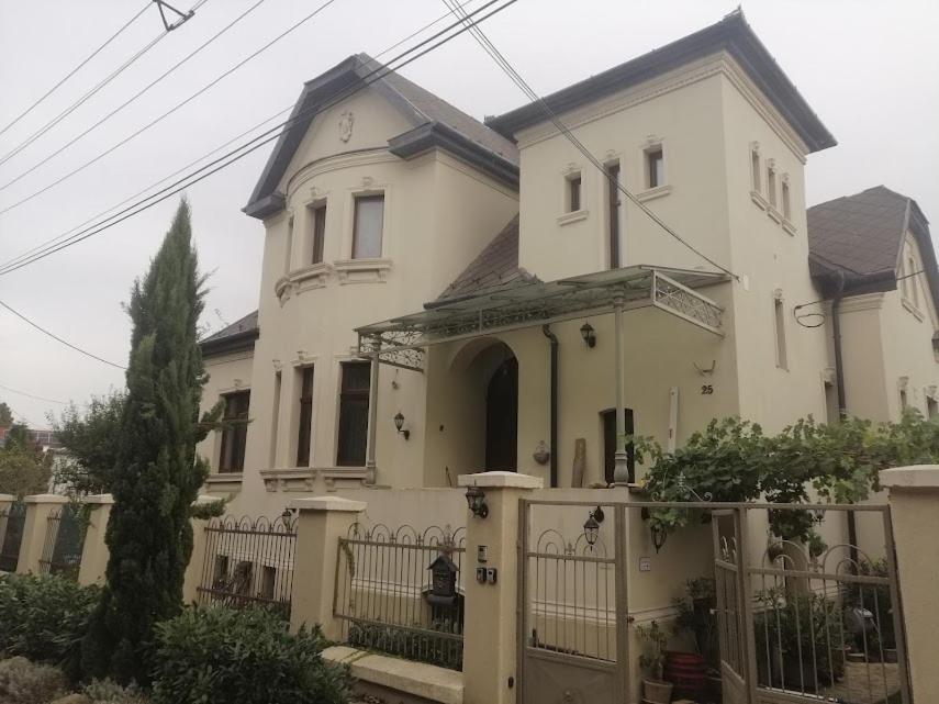 Kuria Apartman With Private Jacuzzi And Pool Budapest Extérieur photo