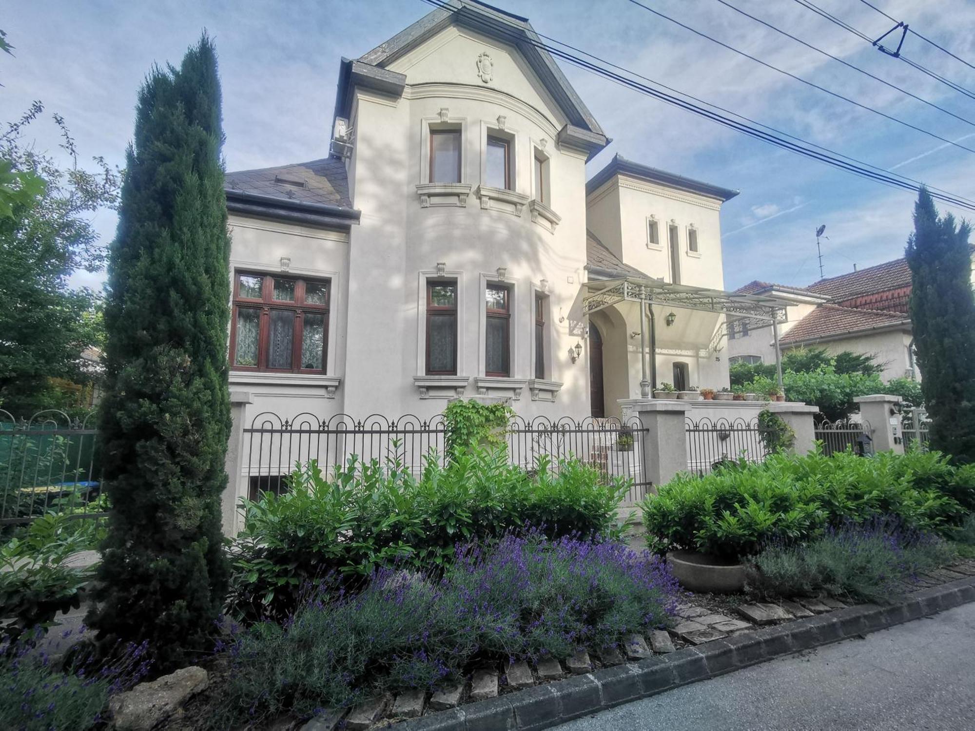 Kuria Apartman With Private Jacuzzi And Pool Budapest Extérieur photo
