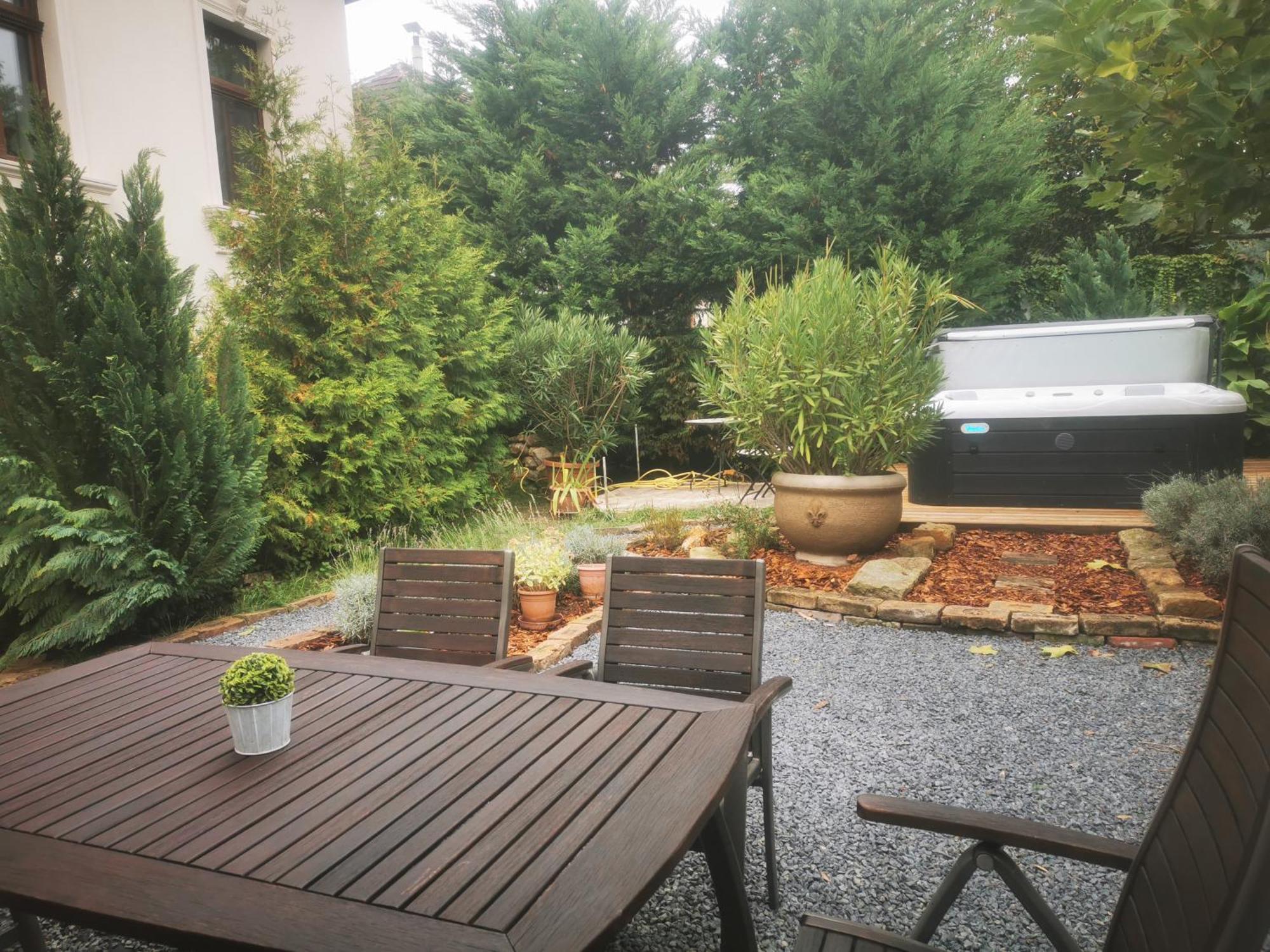Kuria Apartman With Private Jacuzzi And Pool Budapest Extérieur photo
