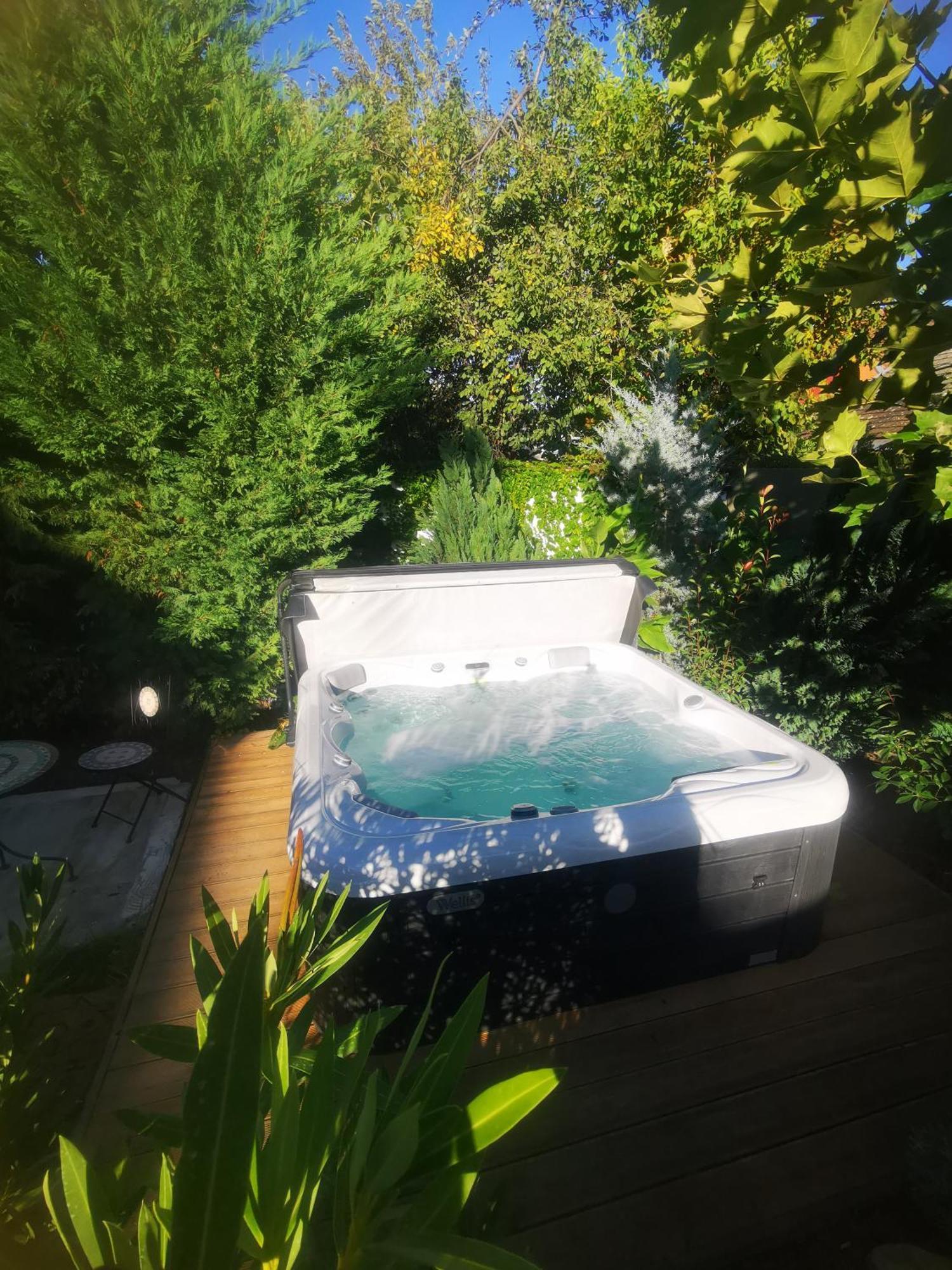 Kuria Apartman With Private Jacuzzi And Pool Budapest Extérieur photo